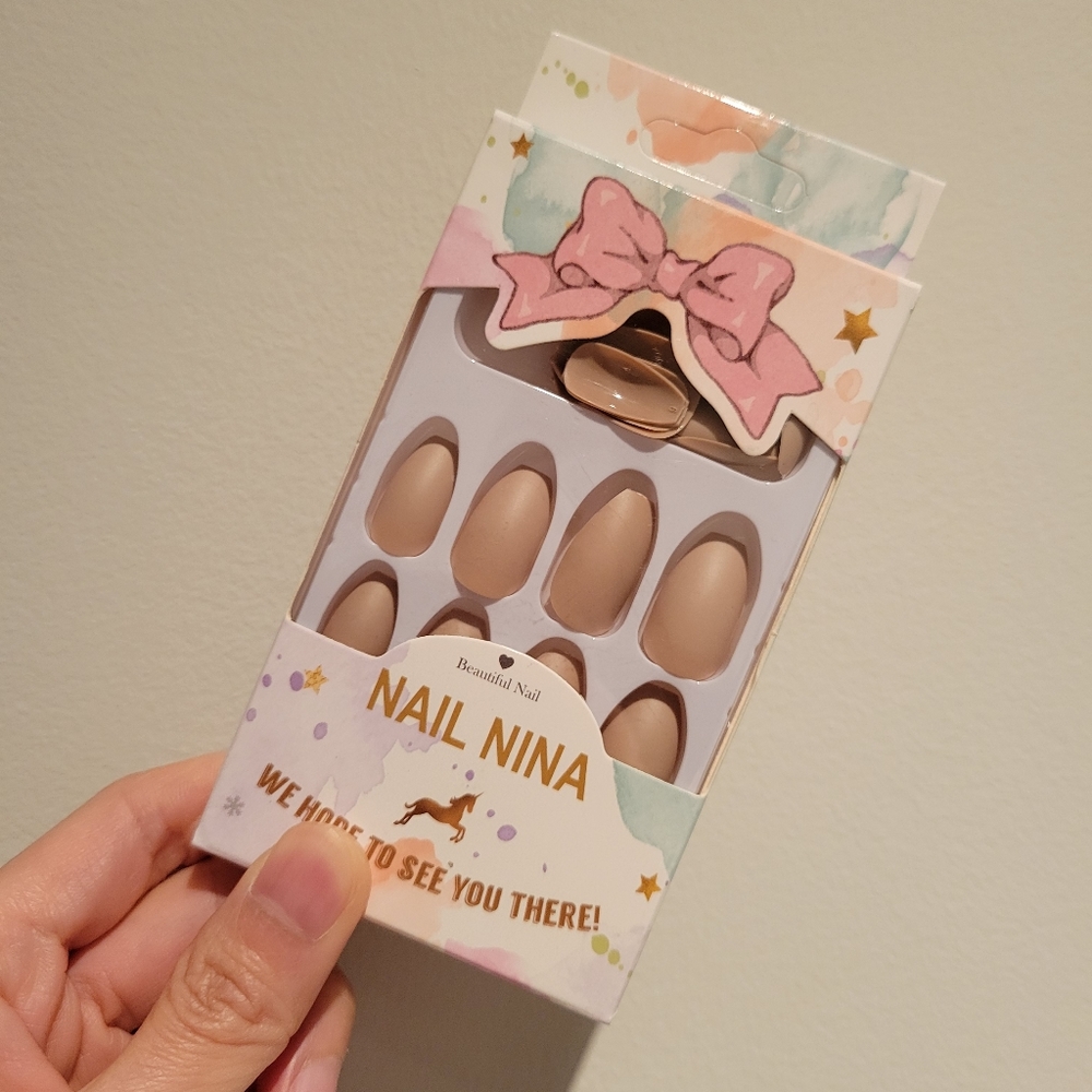 NEW Nude Fake Nails with Nail Stickers